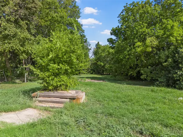 1000 Gurley, Waco, TX 76706