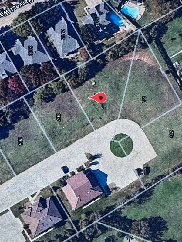 209 E Debbie Lane, Mansfield, TX 76063