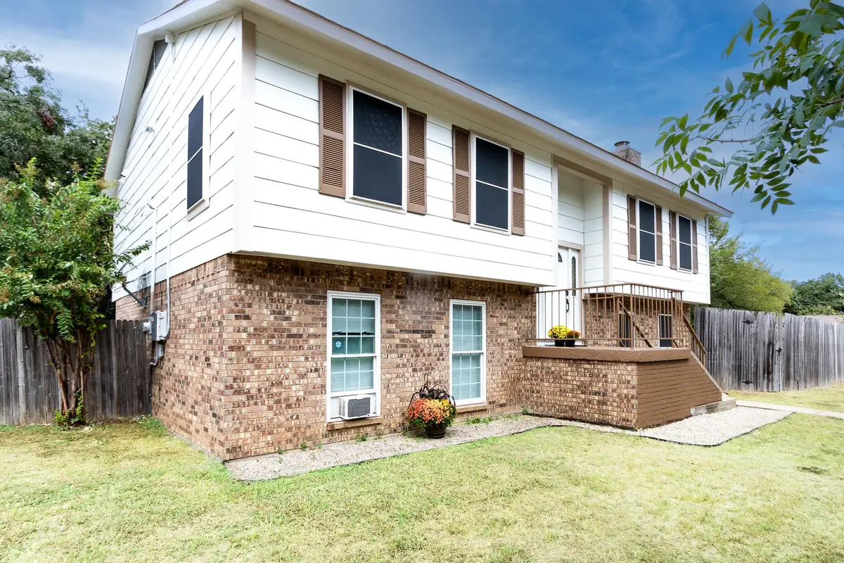 5000 Bama Drive, Arlington, TX 76017 - Image #1