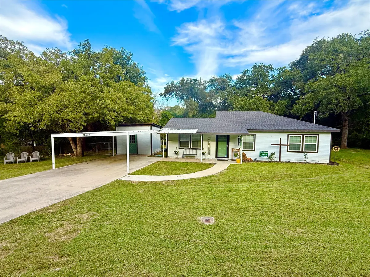 532 Marquette Avenue, Azle, TX 76020 - Image #1