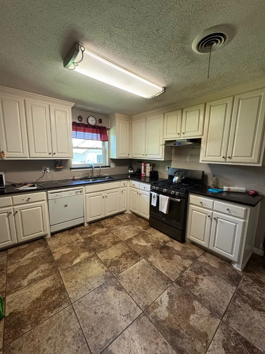 1313 Caldwell Drive, Garland, TX 75041 - Image #2