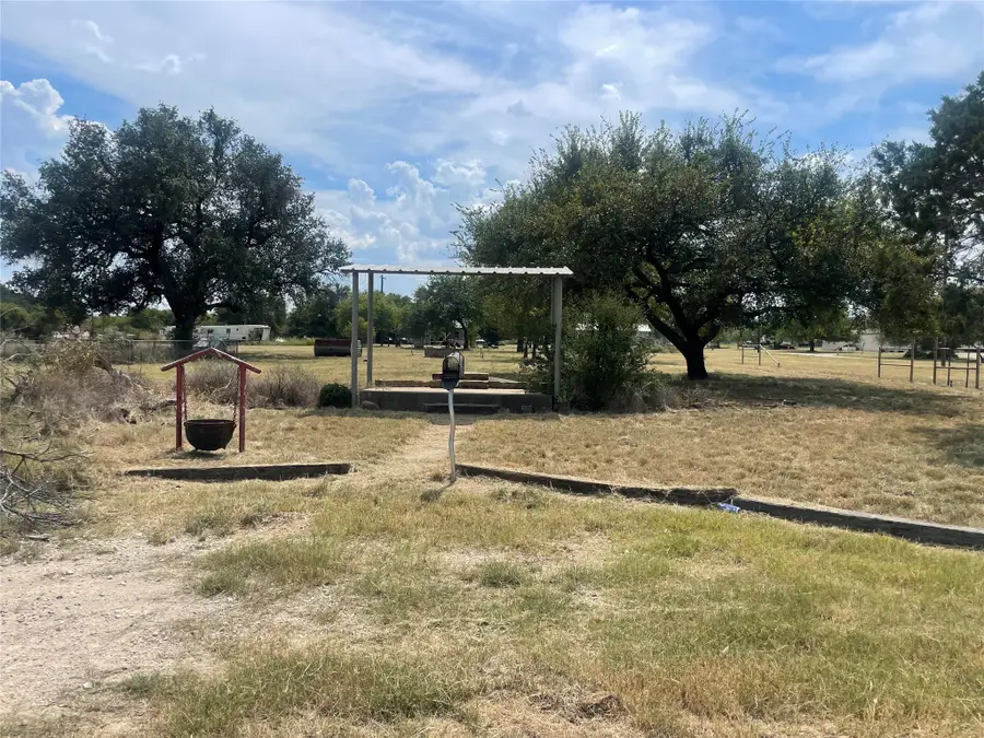 605 Arthur Avenue, Newcastle, TX 76372 - Image #3