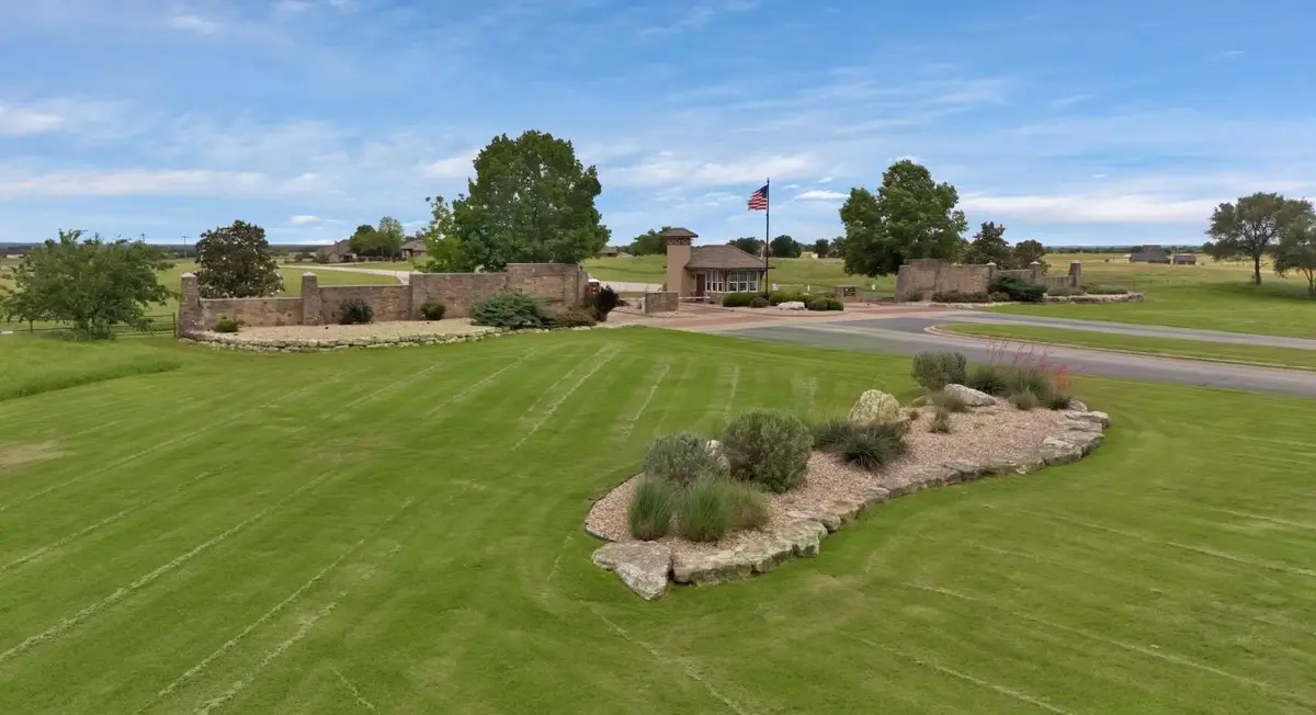 7420 S Aberdeen Drive, Cleburne, TX 76033 - Image #1