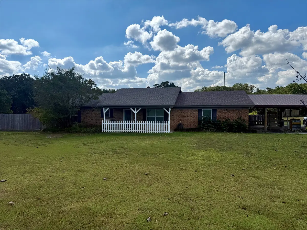 2277 Tanglewood Street, Weatherford, TX 76085 - Image #1