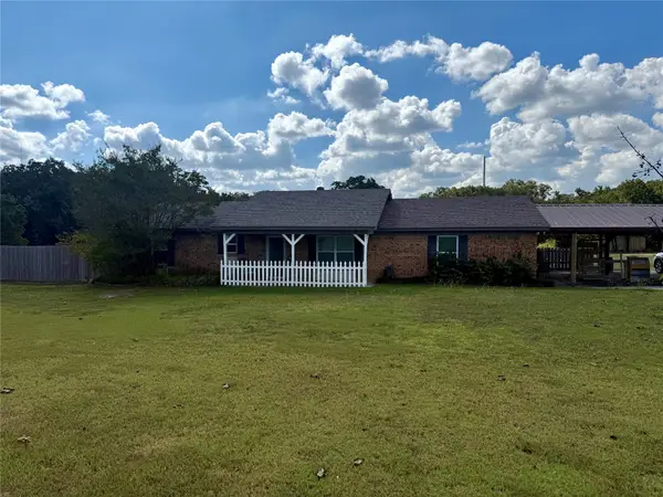 2277 Tanglewood Street, Weatherford, TX 76085