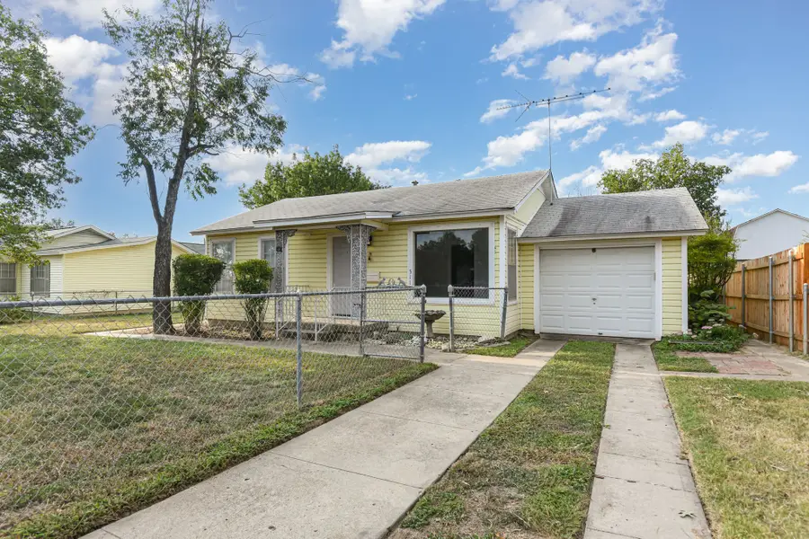 5113 Flagstone Drive, Sansom Park, TX 76114 - Image #3