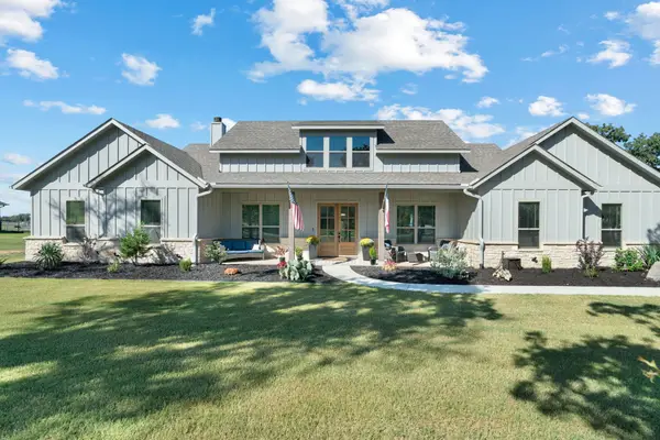 2027 Feather Lane, Weatherford, TX 76088