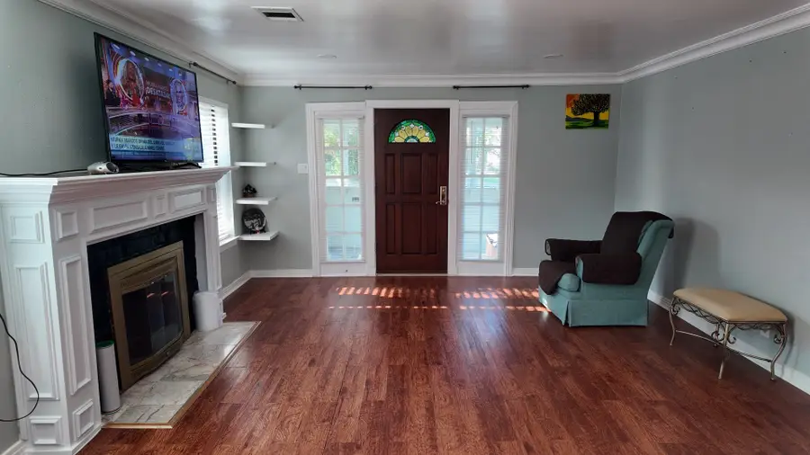 6047 Belgrade Avenue, Dallas, TX 75227 - Image #3