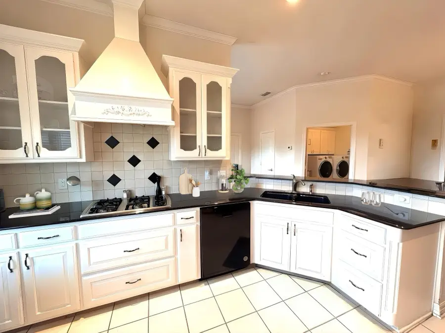 906 Van Winkle Circle, Athens, TX 75751 - Image #2