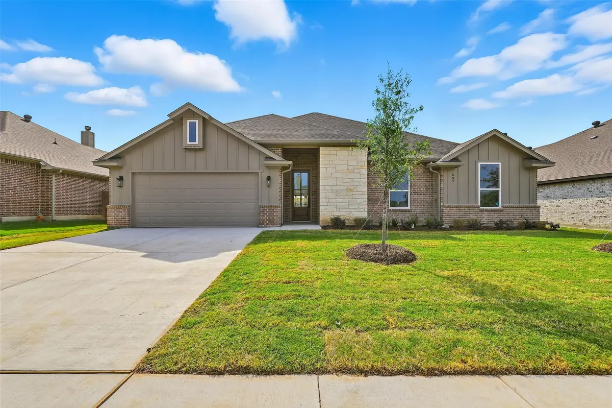 697 Fossil Wood Drive, Saginaw, TX 76179 - Image #1