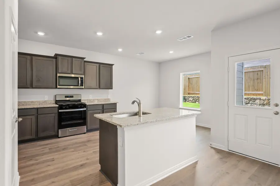 401 Gib Woodall Drive, Venus, TX 76084 - Image #3