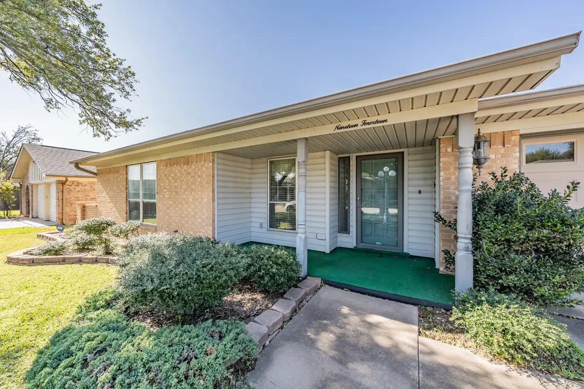 1914 Roosevelt Drive, Pantego, TX 76013 - Image #1