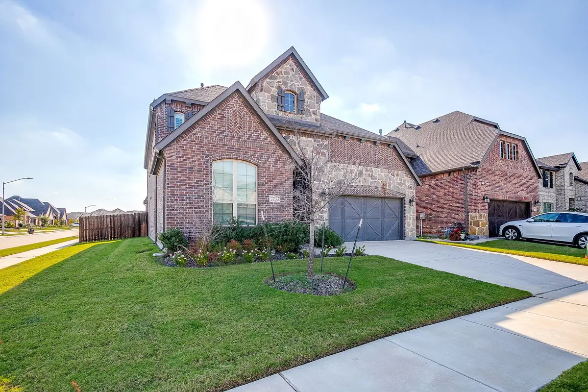 2733 Stadium View Drive, Fort Worth, TX 76118 - Image #1