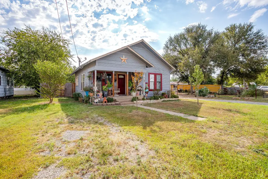 905 6th Avenue, Mineral Wells, TX 76067 - Image #2