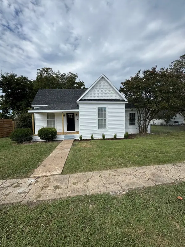 306 N College Street, Howe, TX 75459