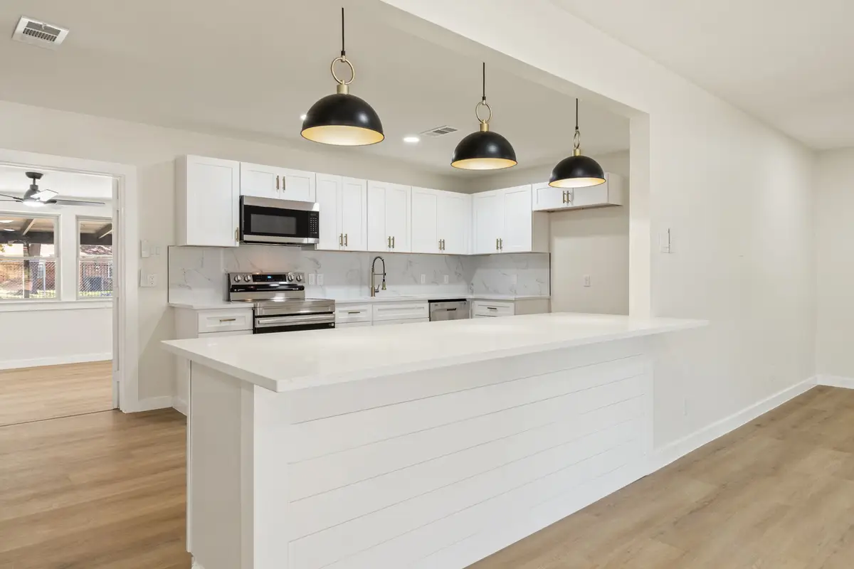 729 Finland Street, Grand Prairie, TX 75050 - Image #1