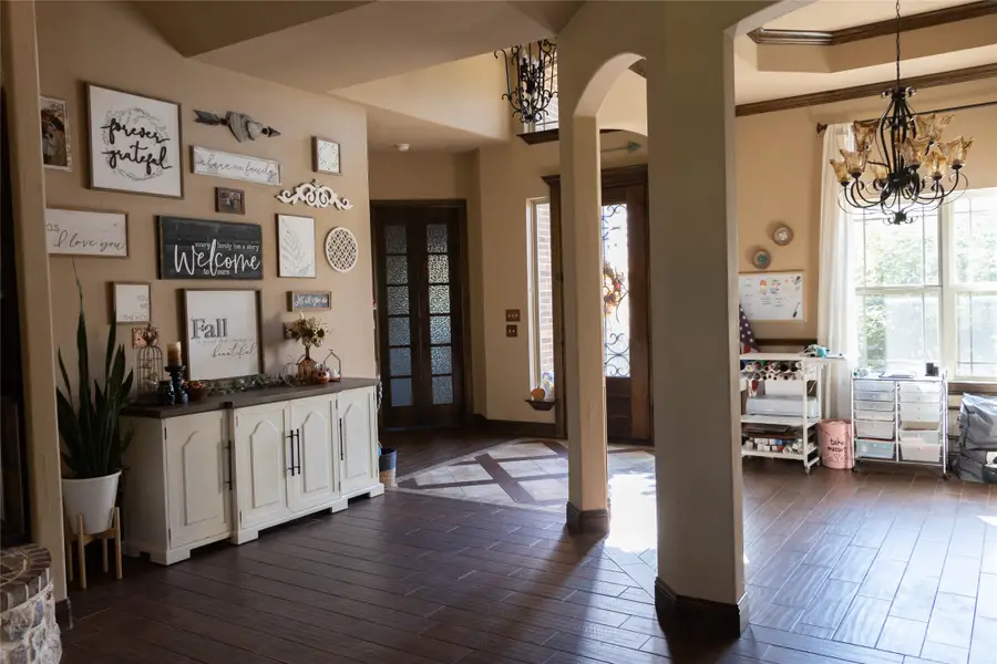 108 Oak Creek Drive, Springtown, TX 76082 - Image #2