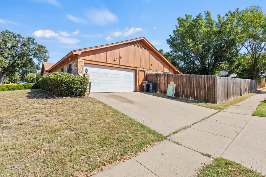 1617 Meadow Lane Terrace, Fort Worth, TX 76112 - Image #2