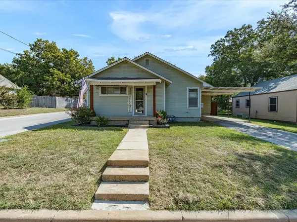 401 S Holman Street, Decatur, TX 76234