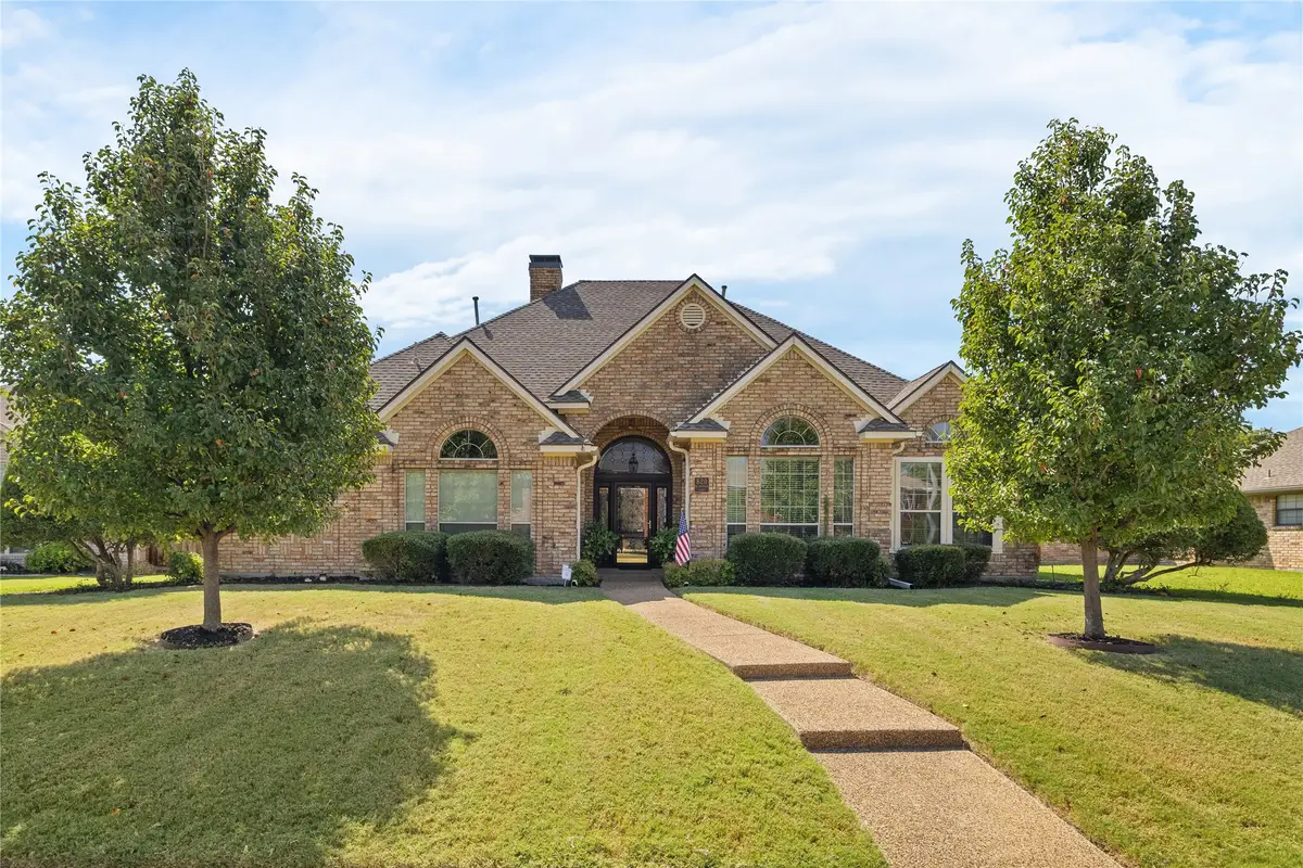 820 Foxwood Lane, Wylie, TX 75098 - Image #1