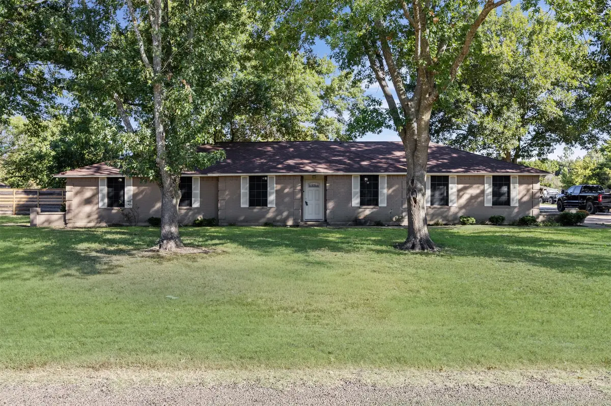 113 Hackberry Street, Oak Leaf, TX 75154 - Image #1