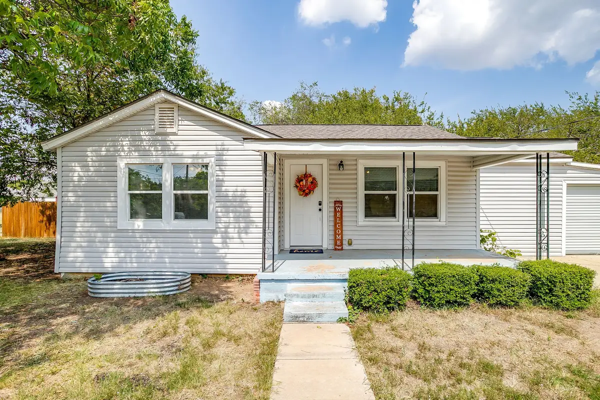 308 W 1st Street, Weatherford, TX 76086 - Image #1