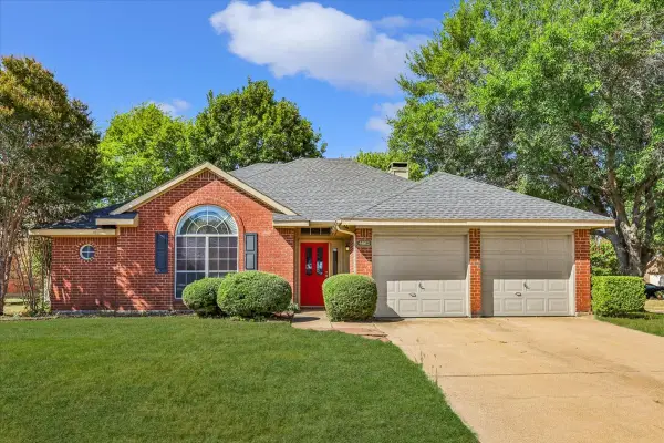 4663 Essex Court, Grand Prairie, TX 75052