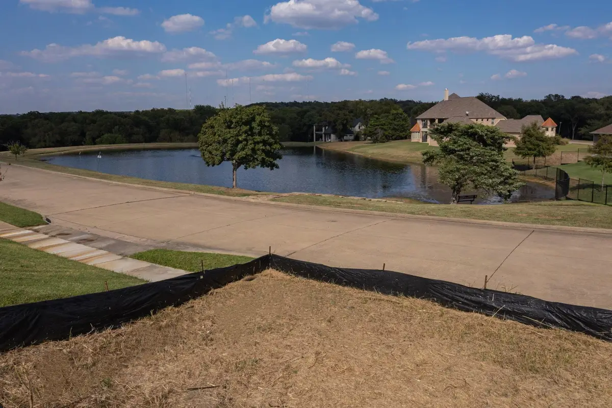 2438 Creekwood Drive, Cedar Hill, TX 75104 - Image #1
