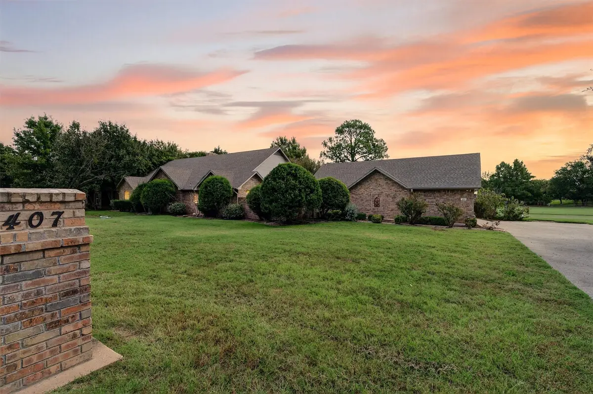 407 Navajo Trail, Lake Kiowa, TX 76240 - #1