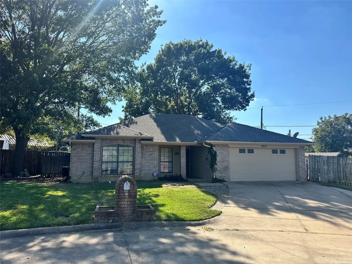 2512 Harmony Court, Arlington, TX 76015 - Image #1