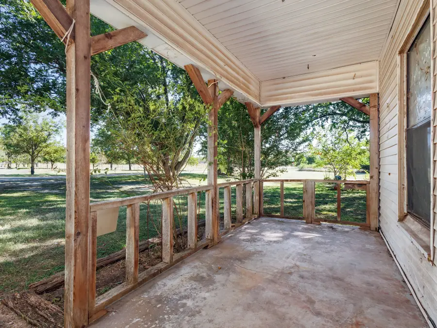 203 Avenue E, Blanket, TX 76432 - Image #3