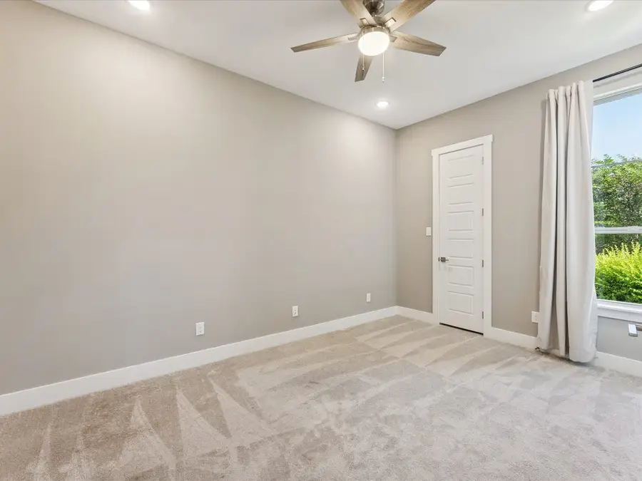 914 Saint George Place, Desoto, TX 75115 - Image #3