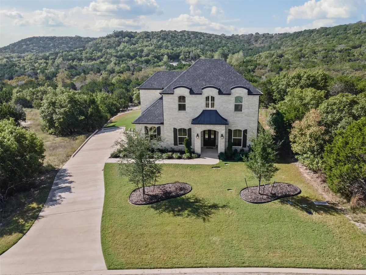 8732 Fullerton Drive, Cleburne, TX 76033 - Image #1