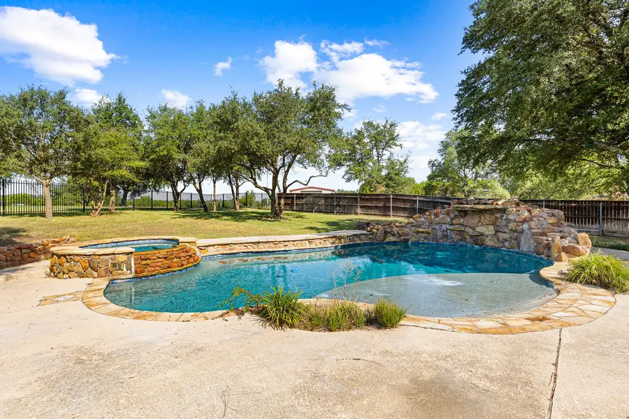 1865 Austin Hines Drive, China Spring, TX 76633 - Image #3