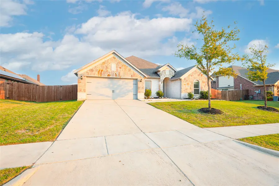 128 Wenham Way, Forney, TX 75126 - Image #2
