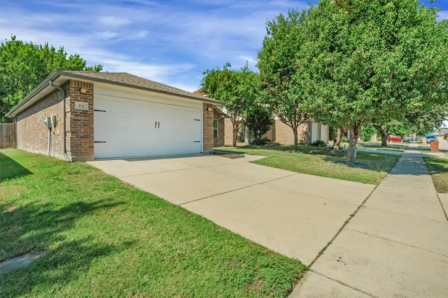 532 Lead Creek Drive, Fort Worth, TX 76131 - Image #2