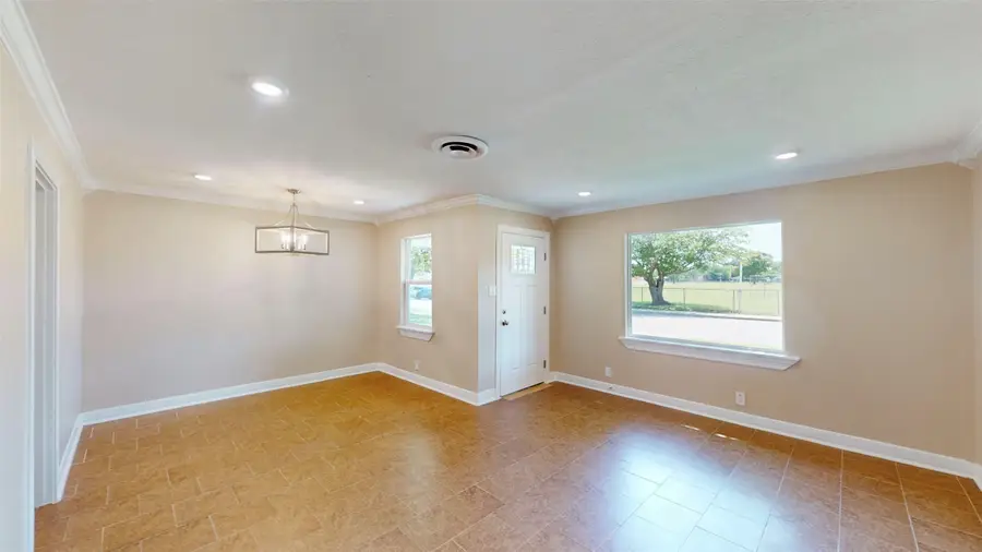 3201 Lakeland Street, Fort Worth, TX 76111 - Image #2