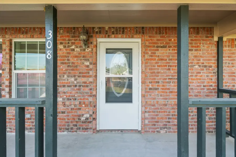 308 Ashwood Street, Azle, TX 76020 - Image #3