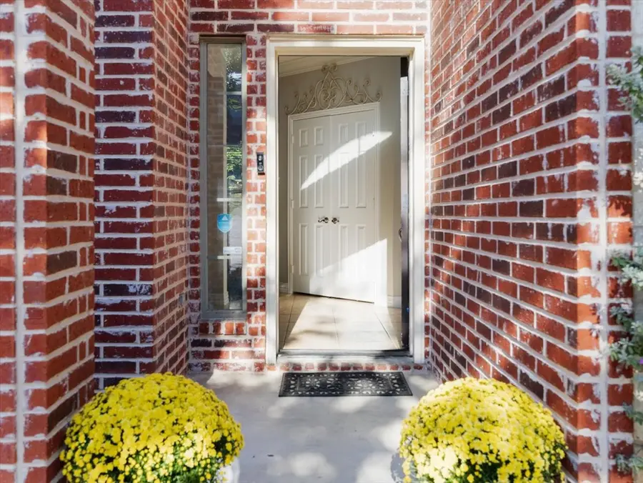 1512 Valley Creek Road, Denton, TX 76205 - Image #2