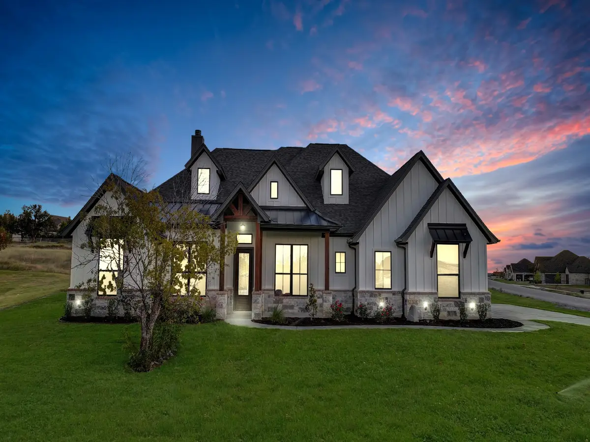 100 Oak Meadow Lane, Weatherford, TX 76085 - Image #1