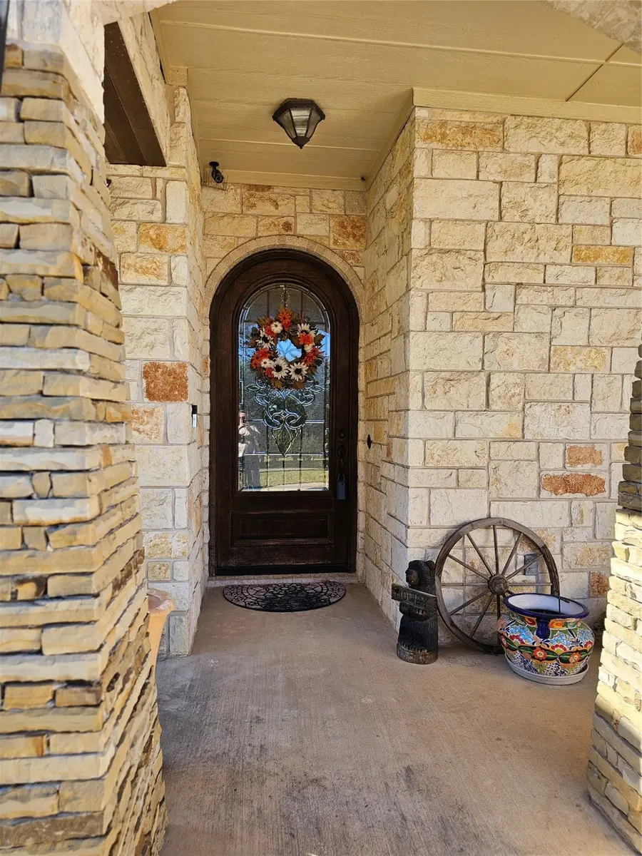 100 Rio Bravo Court, Weatherford, TX 76088 - Image #2