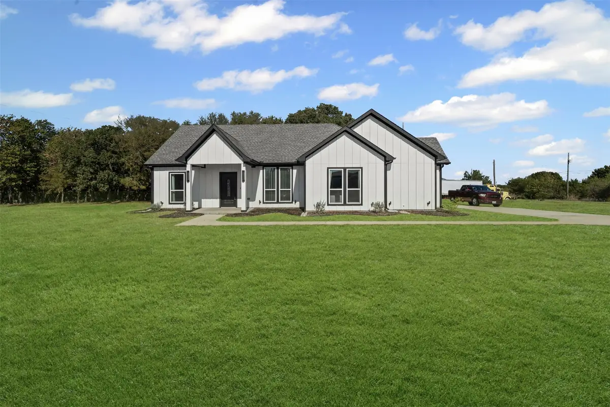 6106 Moose Drive, Granbury, TX 76048 - Image #1