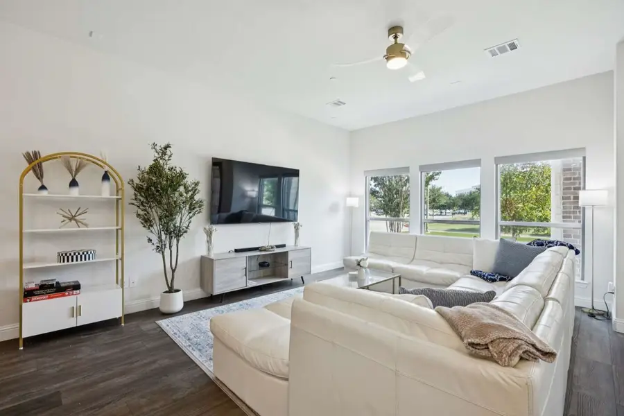 1885 Wittington Place, Farmers Branch, TX 75234 - Image #2