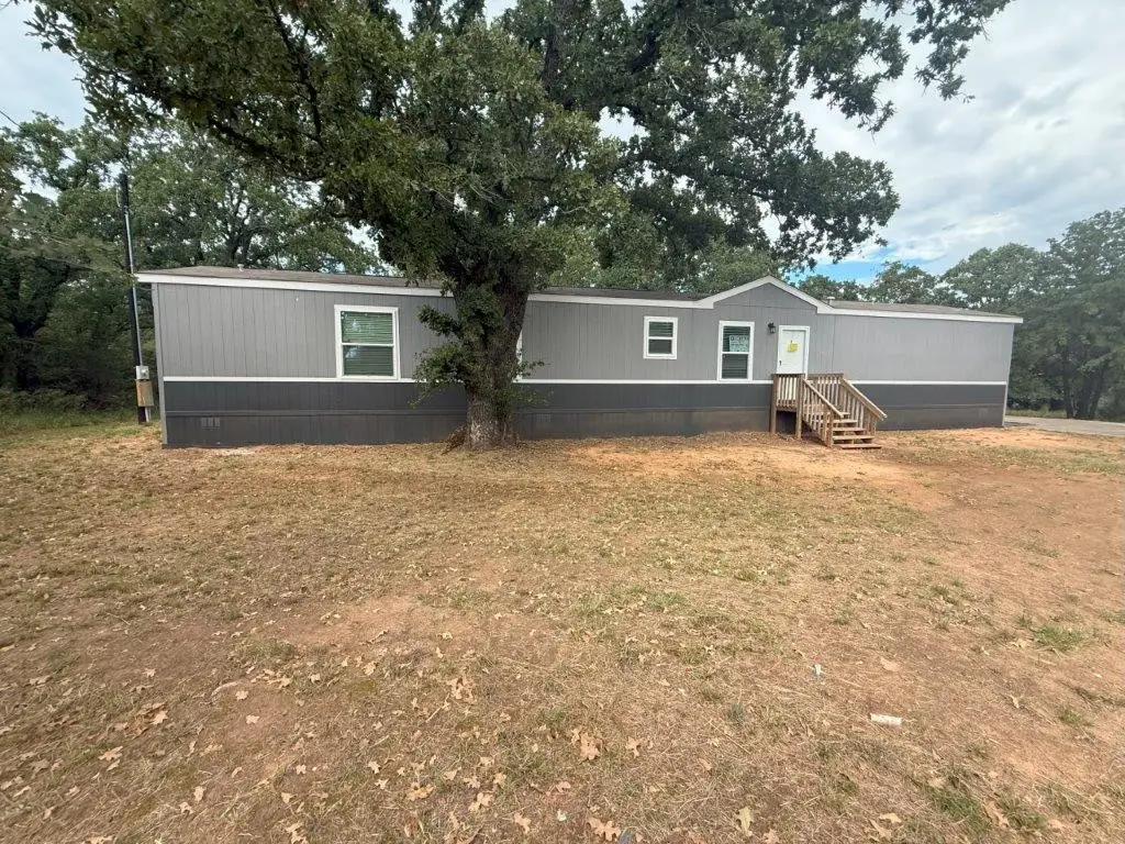 137 Santa Fe Trail, Nocona, TX 76255 - Image #1