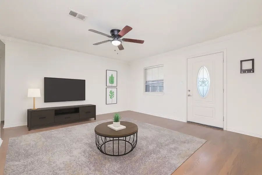 518 E Daugherty Drive, Garland, TX 75041 - Image #3