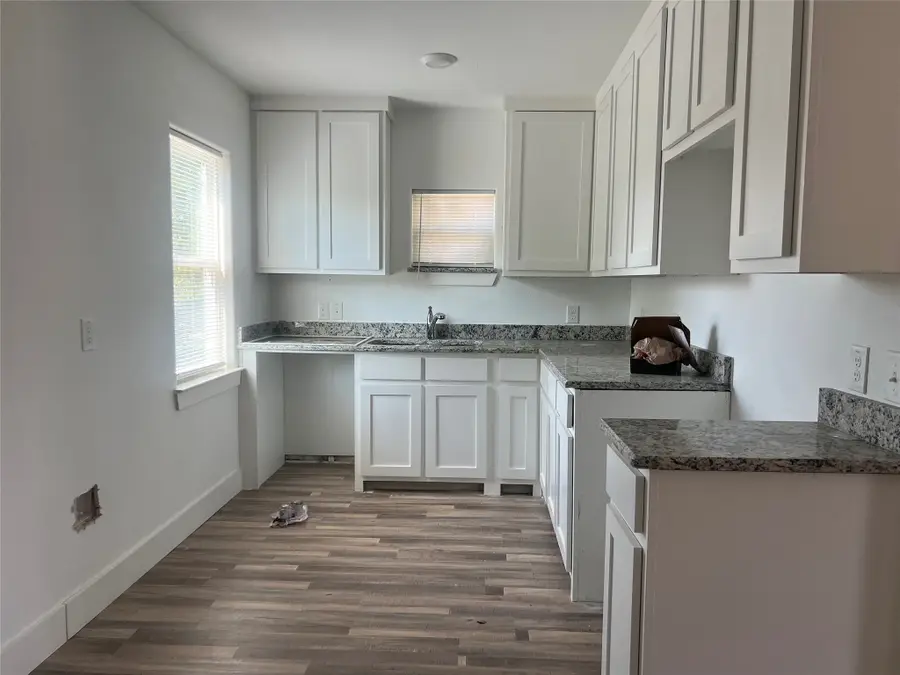 1403 S Marsalis Avenue, Dallas, TX 75216 - Image #2