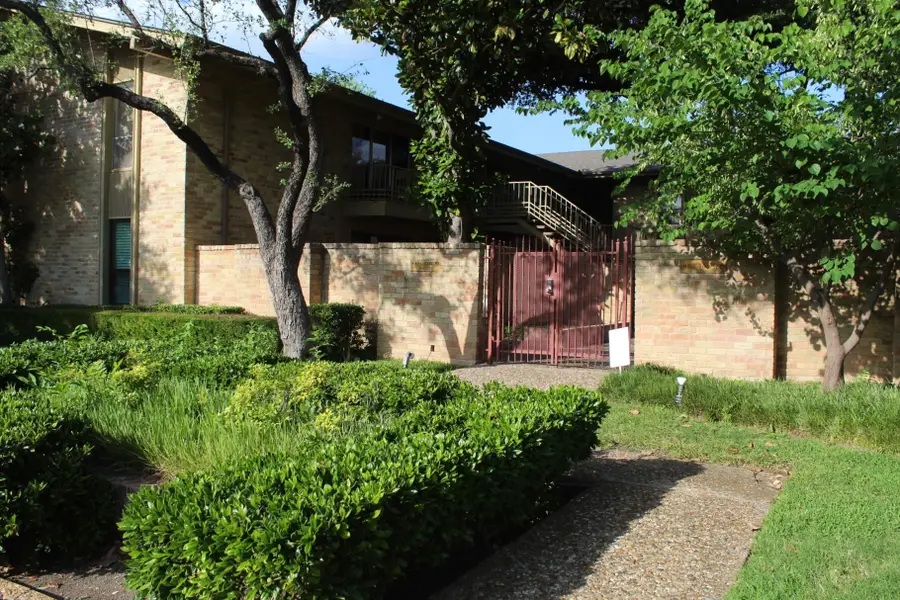 11312 Park Central Place #A, Dallas, TX 75230 - Image #2