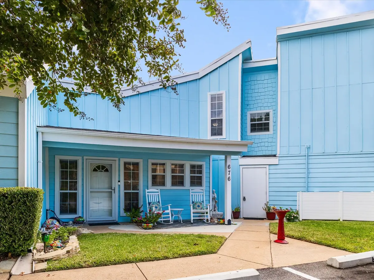 676 Harbor Drive, Azle, TX 76020 - Image #1