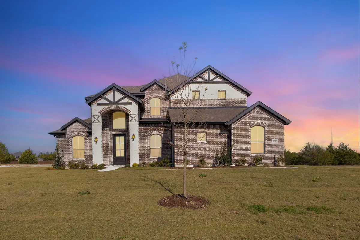 6851 Hayes Road, Midlothian, TX 76065 - Image #1