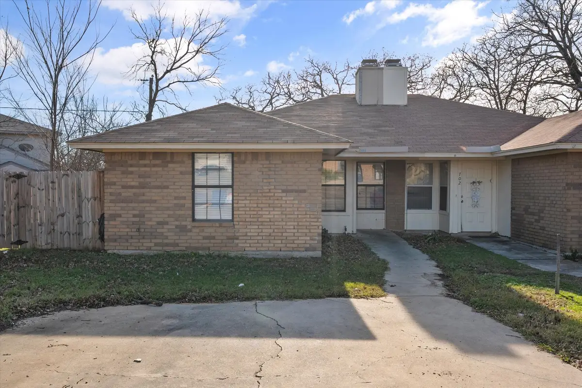 704 Woodland Court, Kennedale, TX 76060 - Image #1